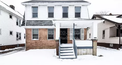 1561 E 204th St, Euclid, OH 44117