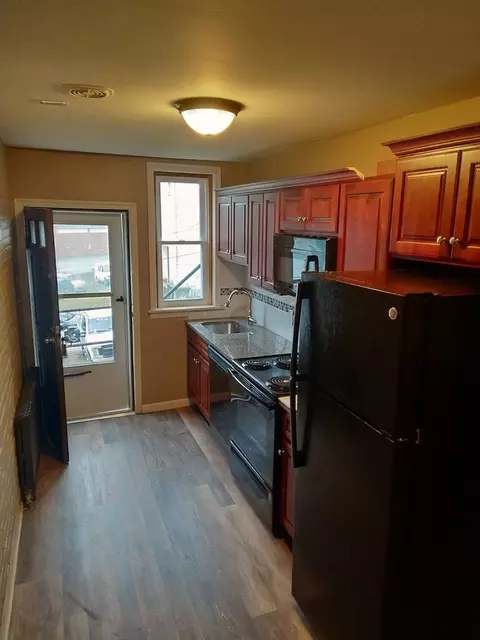 1 St Ter, Bethlehem, PA 18015