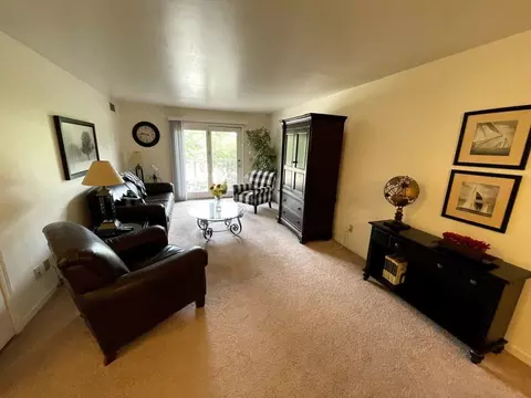 1306 Summit Ave # A, Oshkosh, WI 54901