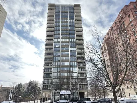 6701 S Crandon Ave #8B, Chicago, IL 60649
