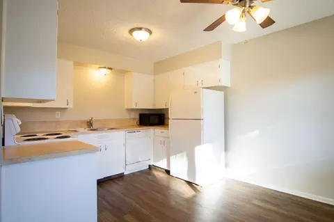 3725 SE Rhine St #A6, Portland, OR 97202