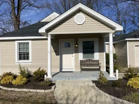 12201 Old Shelbyville Rd, Louisville, KY 40243