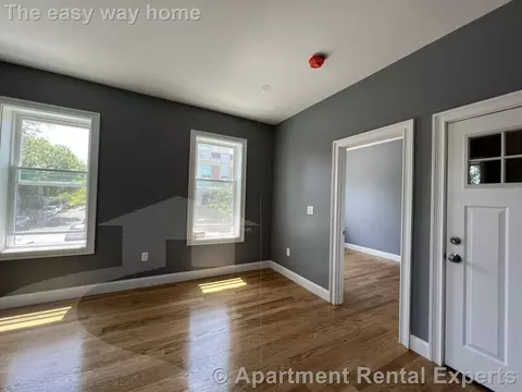 339 Cambridge St #2, Cambridge, MA 02141