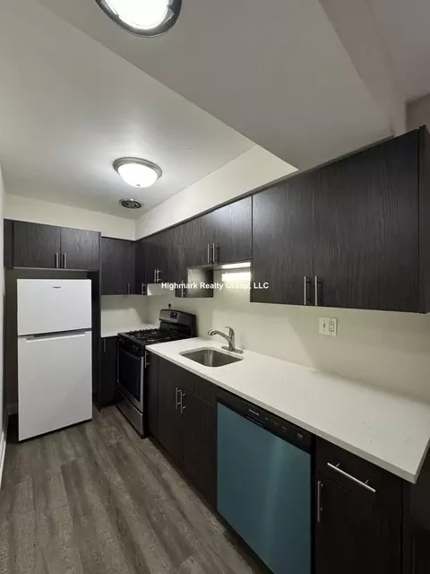 5917 N Kenmore Ave #207A, Chicago, IL 60660