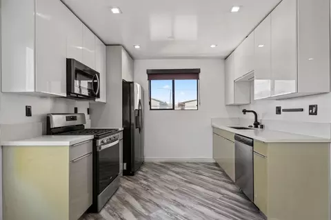 955 N Oxford Ave #9, Los Angeles, CA 90029