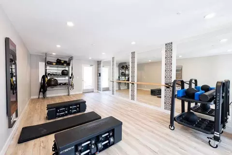 114 Sharene Ln, Walnut Creek, CA 94596