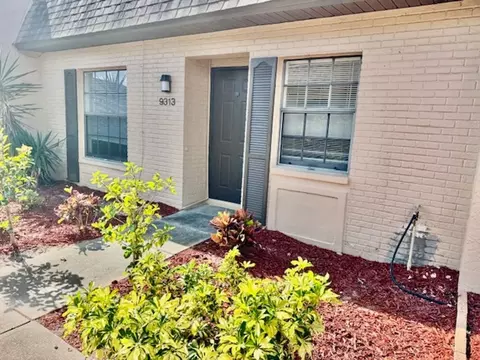9313 Lennex Ln, Fort Myers, FL 33919