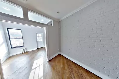279 E 10th St #16, New York, NY 10009