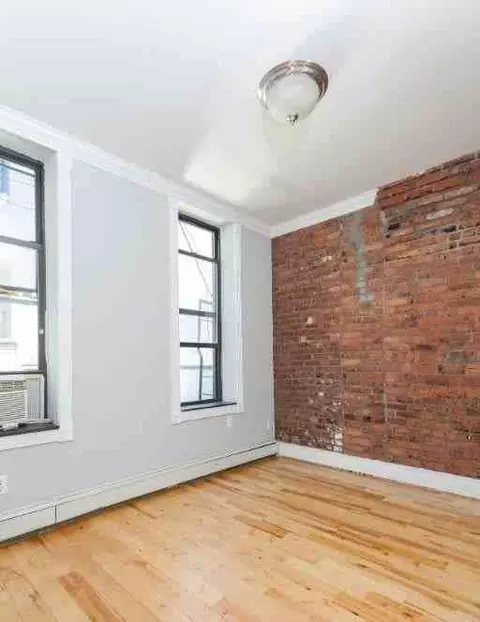 40 Avenue B #3W, New York, NY 10009