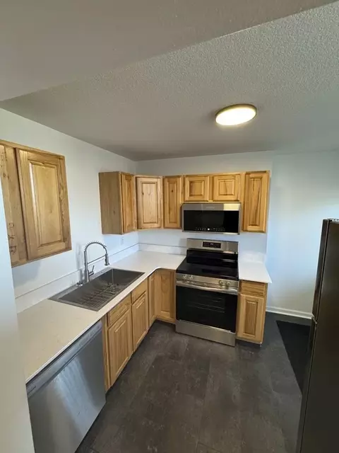 808 Des Moines St #808-1, Des Moines, IA 50309