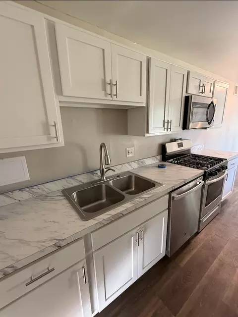 5006 Delbrook Ave, Lansing, MI 48910