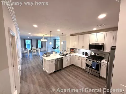320 Middlesex Ave #D107, Medford, MA 02155