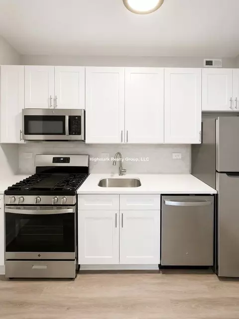 6517 N Newgard Ave #2BA, Chicago, IL 60626