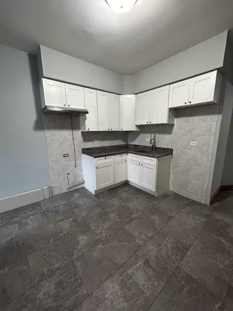 3149 W 42nd Pl #1, Chicago, IL 60632