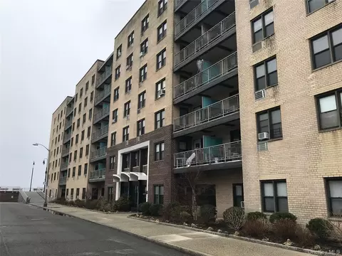 25 Franklin Blvd # 4P, Long Beach, NY 11561