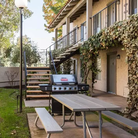 6191 Orange Ave, Cypress, CA 90630