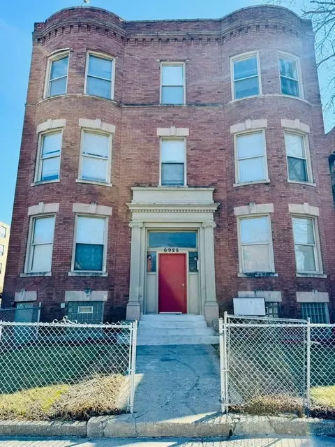 6925 S Yale Ave #2S, Chicago, IL 60621
