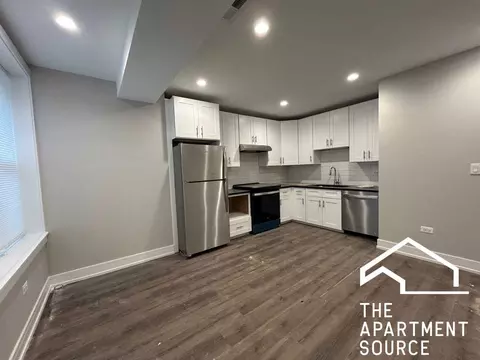 1710 W Lunt Ave #402, Chicago, IL 60626