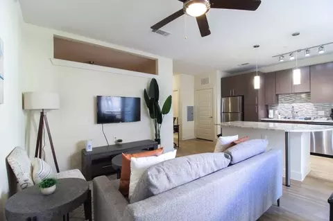 1957 Fountain View Dr #1391603P, Houston, TX 77057