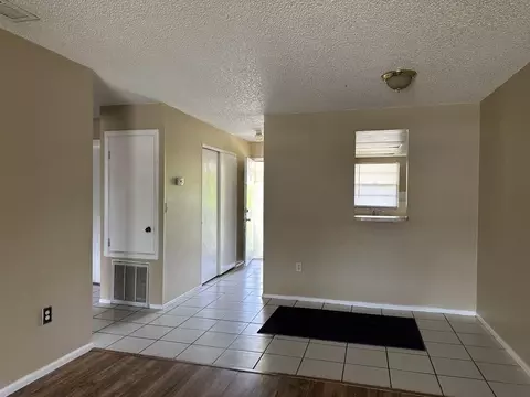 290 Flower Ln, Buena Ventura Lakes, FL 34743