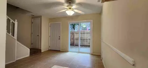 6494 Bannor Ln #D, Peachtree Corners, GA 30092