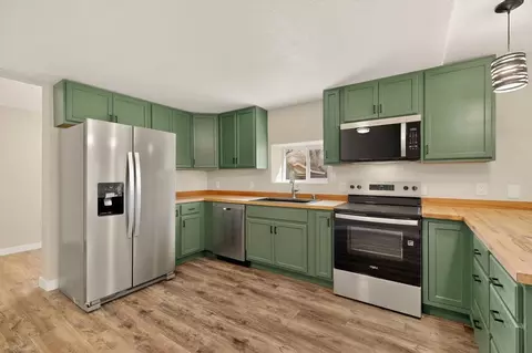 1717 Gonzales Rd SW, South Valley, NM 87105