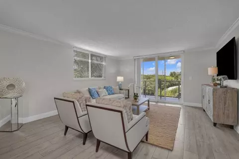 502 NE Wavecrest Way #1424315P, Boca Raton, FL 33432