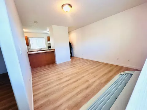 282 NE 4th St, Gresham, OR 97030 photo 5