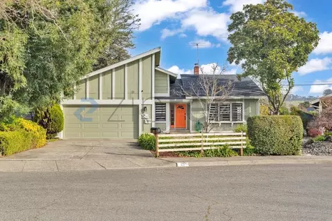25 Leslie Ct, Novato, CA 94947