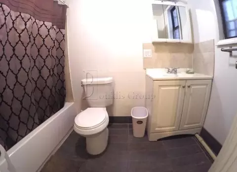 3050 23rd St, New York, NY 11102