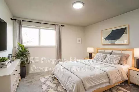 18411 E Burnside St #205, Portland, OR 97233