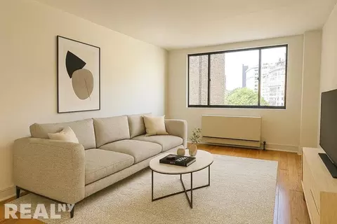 323 W 96th St #308, New York, NY 10025