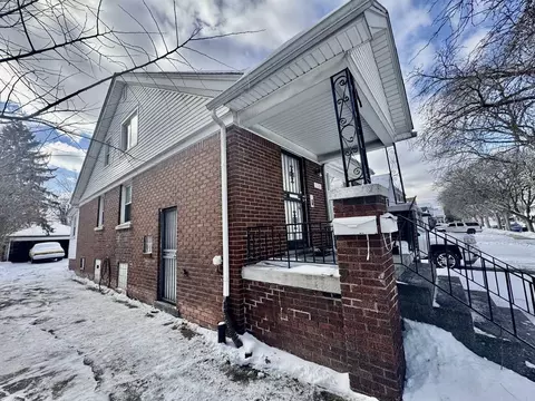 15030 Rossini Dr #1, Detroit, MI 48205