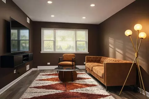 3161 N Cambridge Ave #1042057P, Chicago, IL 60657