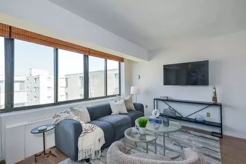 522 21st St NW #702P, Washington, DC 20006