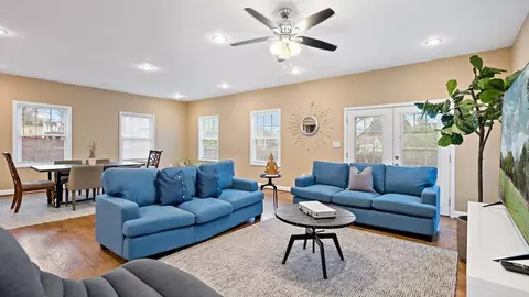 800 S Washington St #1431387P, Falls Church, VA 22046