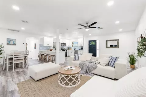 1271 Woodlawn St #1436423P, Clearwater, FL 33756