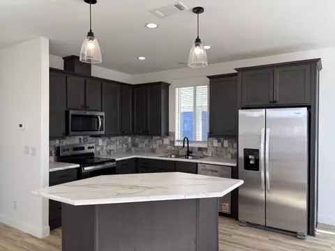 3301 S Goldfield Rd #LOT 5088, Apache Junction, AZ 85119