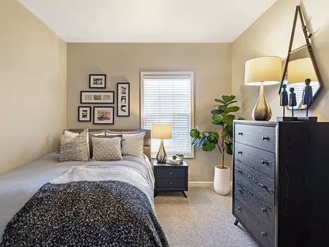 8800 Hollow Creek Cir, Charlotte, NC 28262