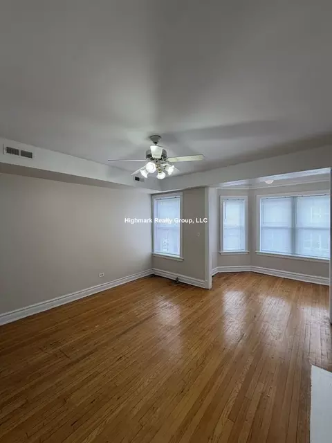 7507 N Greenview Ave #3N, Chicago, IL 60626