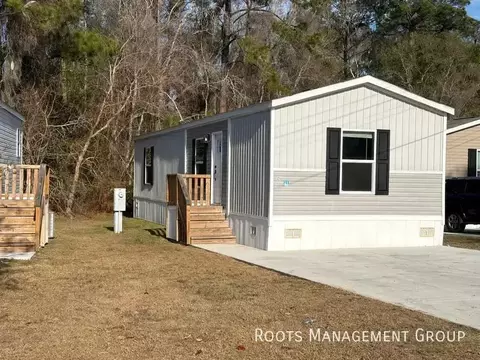 300 Brantley Dr #32, Hinesville, GA 31313