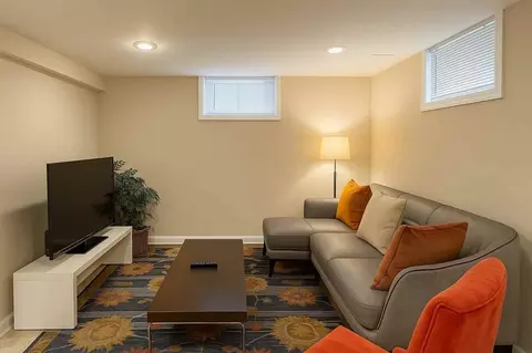 2804 Greenway Blvd #1395353P, West Falls Church, VA 22042