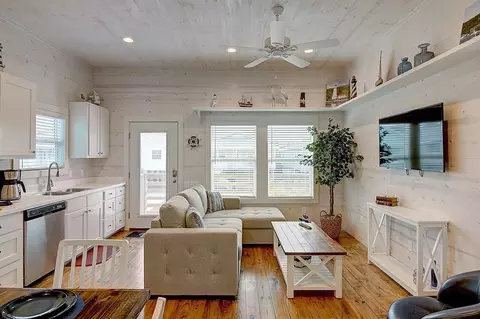 1924 S 11th St #1023237P, Port Aransas, TX 78373