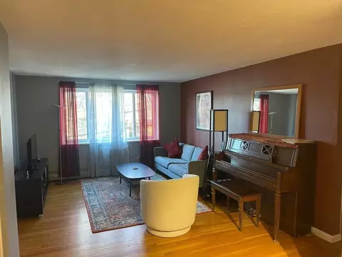 197 Kent St #1364249P, Brookline, MA 02446
