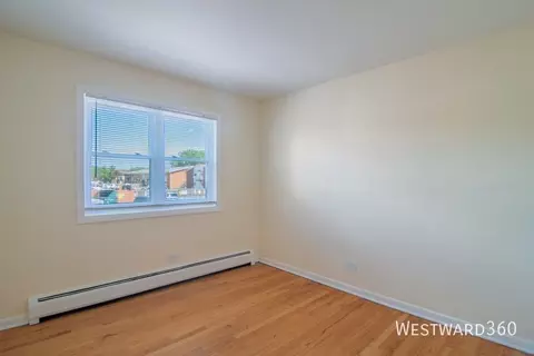 9654 Golf Ter #1W, Des Plaines, IL 60016