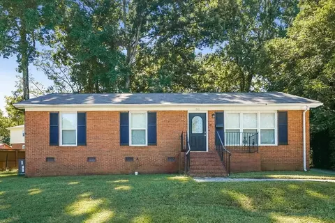 511 Derrydowne Dr, Charlotte, NC 28213