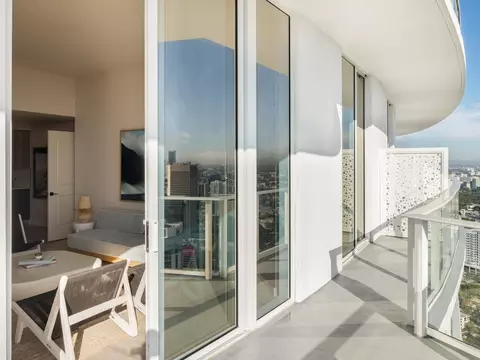 275 SW 6th St, Miami, FL 33130 photo 39