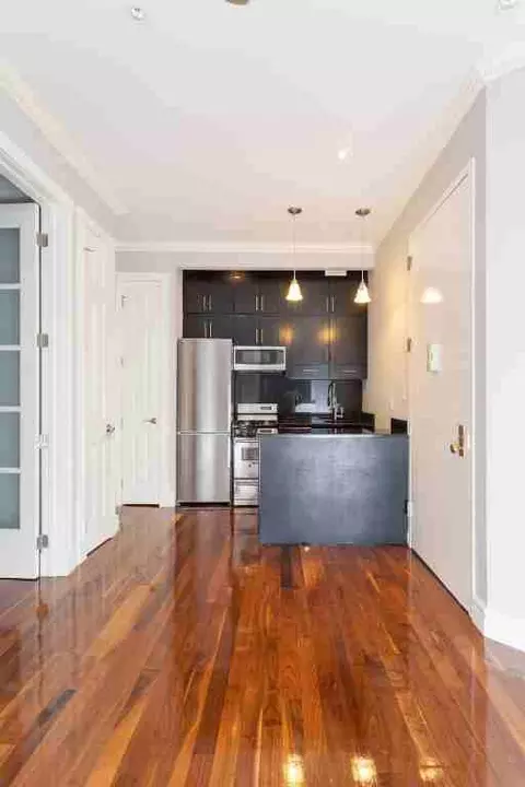 233 E 29th St #1S, New York, NY 10016
