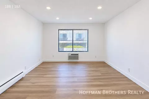 6561 Fulton Ave #4, Van Nuys, CA 91401