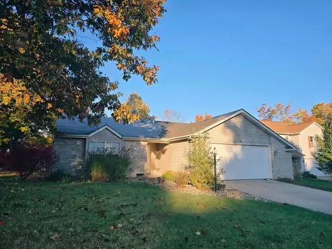 235 Spring Forest Ct, Fort Wayne, IN 46804